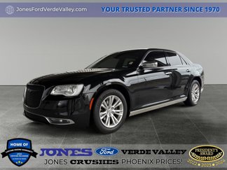 Used 2016 Chrysler 300 C image 1