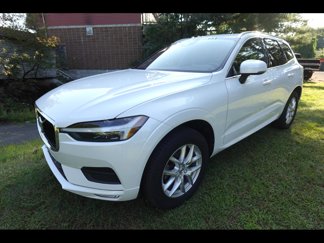 Used 2021 Volvo XC60 T5 Momentum image 1