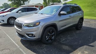 Used 2019 Jeep Cherokee Latitude Plus image 1