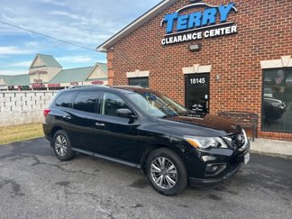 Used 2020 Nissan Pathfinder S image 1