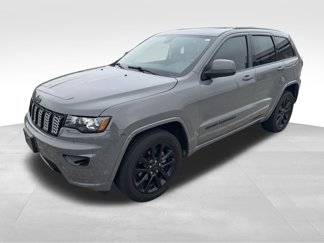Used 2019 Jeep Grand Cherokee Altitude image 1