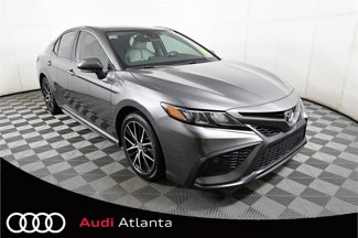 Used 2023 Toyota Camry SE image 1