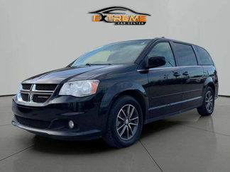 Used 2017 Dodge Grand Caravan SXT image 1