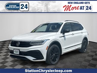 Used 2022 Volkswagen Tiguan SE R-Line image 1