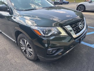Used 2019 Nissan Pathfinder SV image 1