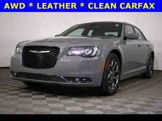 Used 2018 Chrysler 300 S image 1