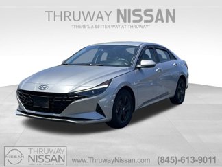 Used 2023 Hyundai Elantra SEL image 1