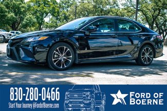 Used 2019 Toyota Camry SE image 1
