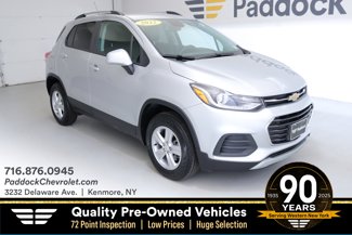 Used 2022 Chevrolet Trax LT w/ LT Convenience Package image 1