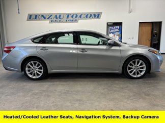 Used 2015 Toyota Avalon Limited image 1