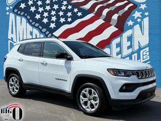 Used 2025 Jeep Compass Latitude image 1