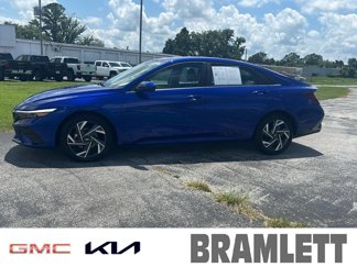 Used 2024 Hyundai Elantra SEL w/ Convenience Package image 1