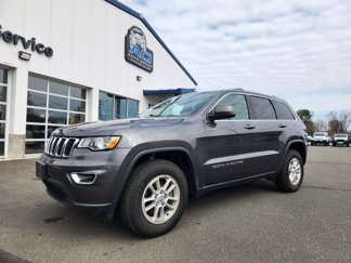 Used 2018 Jeep Grand Cherokee Laredo image 1