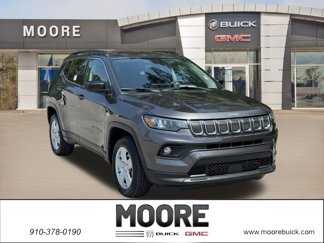 Used 2022 Jeep Compass Latitude image 1