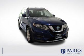 Used 2018 Nissan Rogue SV image 1