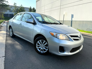 Used 2011 Toyota Corolla LE image 1