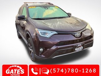 Used 2017 Toyota RAV4 SE image 1