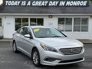 Used 2015 Hyundai Sonata SE image 1