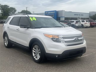 Used 2014 Ford Explorer XLT image 1