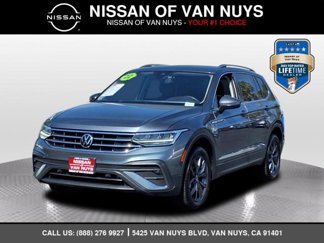 Used 2022 Volkswagen Tiguan SE image 1