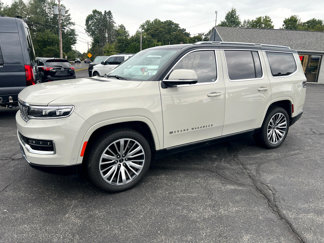 Used 2022 Jeep Grand Wagoneer Series III image 1