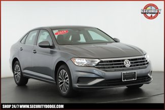 Used 2019 Volkswagen Jetta SE w/ Cold Weather Package image 1