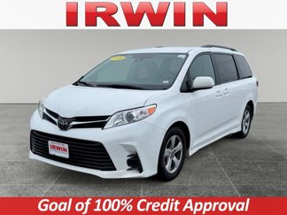 Used 2019 Toyota Sienna LE image 1