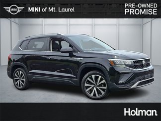 Used 2022 Volkswagen Taos SE image 1
