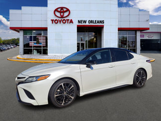Used 2020 Toyota Camry XSE image 1