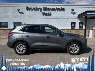 Used 2022 Ford Escape SE image 1