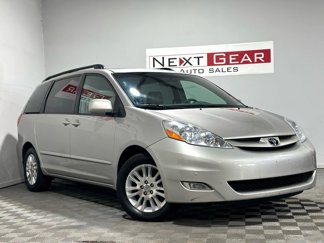 Used 2009 Toyota Sienna XLE image 1