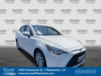 Used 2017 Toyota Yaris iA image 1