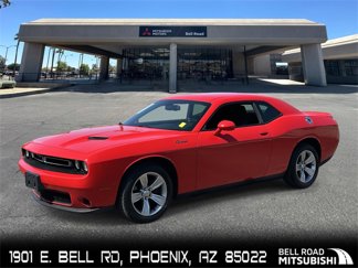 Used 2019 Dodge Challenger SXT image 1