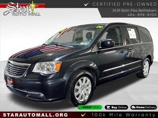 Used 2016 Chrysler Town & Country Touring image 1