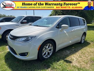 Used 2020 Chrysler Pacifica Touring w/ Tire & Wheel Group image 1