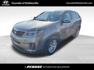 Used 2015 Kia Sorento LX image 1