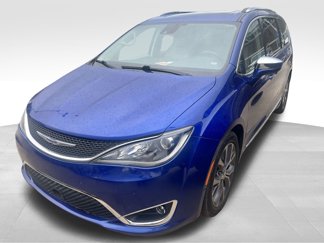 Used 2020 Chrysler Pacifica Limited w/ Tire & Wheel Group image 1