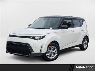 Used 2023 Kia Soul S image 1