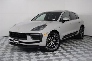 Used 2025 Porsche Macan image 1