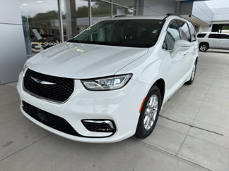 Used 2022 Chrysler Pacifica Touring-L image 1