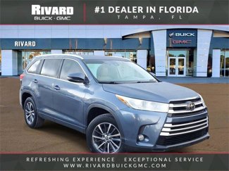 Used 2018 Toyota Highlander SE image 1