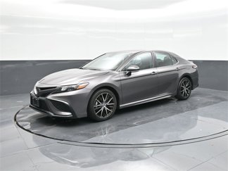 Used 2023 Toyota Camry SE image 1