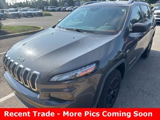 Used 2015 Jeep Cherokee Latitude w/ Cold Weather Group image 1
