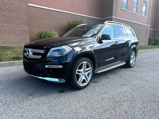 Used 2013 Mercedes-Benz GL 550 4MATIC image 1