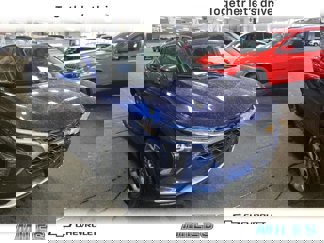 Certified 2024 Chevrolet Trax LT w/ Driver Confidence Package image 1