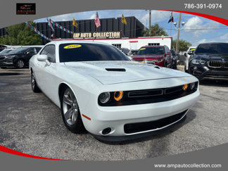 Used 2020 Dodge Challenger SXT image 1
