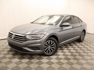 Used 2020 Volkswagen Jetta SE w/ SE Cold Weather Package image 1