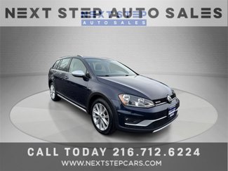 Used 2017 Volkswagen Golf Alltrack SE image 1