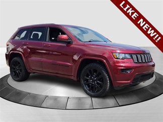 Used 2019 Jeep Grand Cherokee Altitude image 1