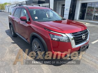 Used 2023 Nissan Pathfinder SV image 1